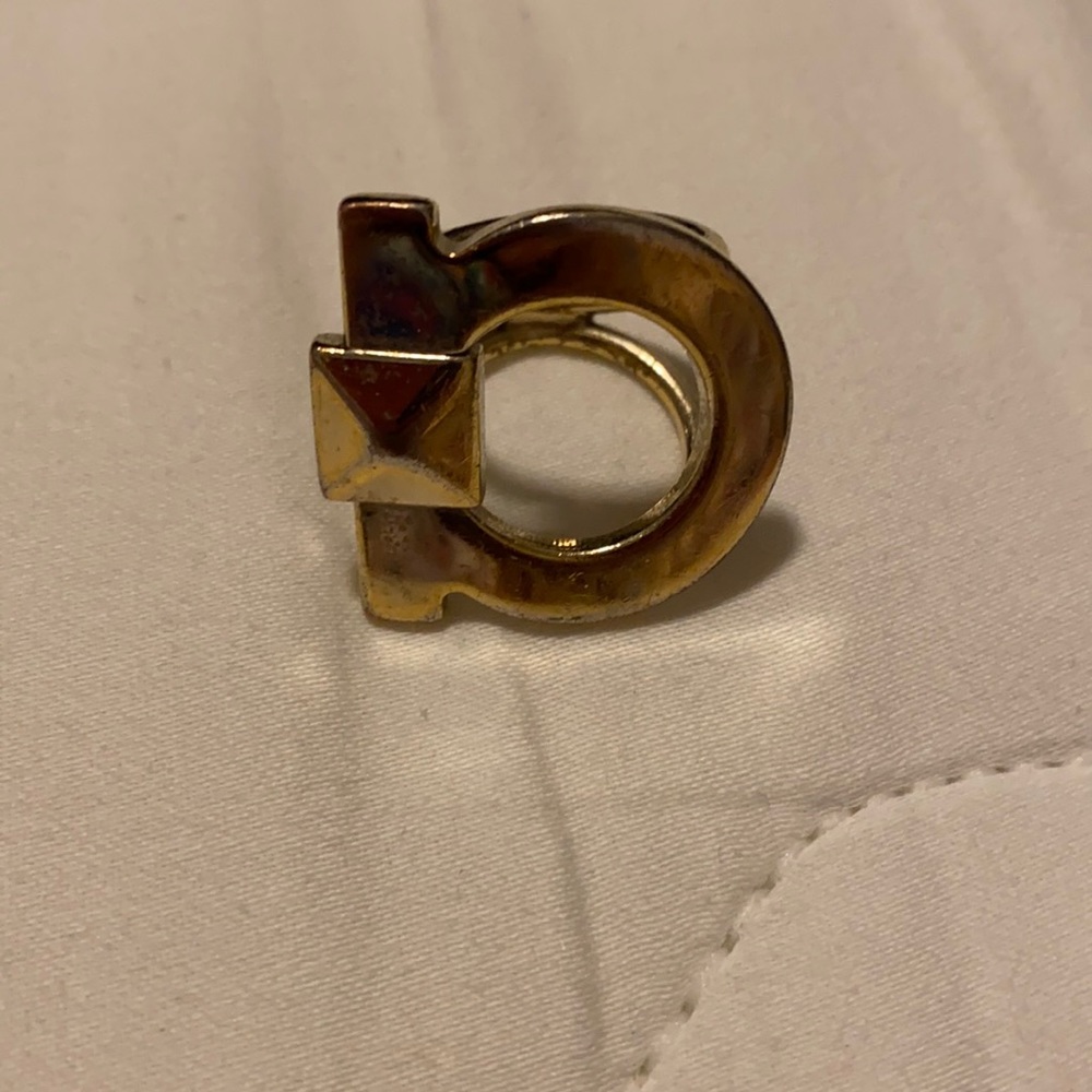 Salvatore ferragamo scarf ring
